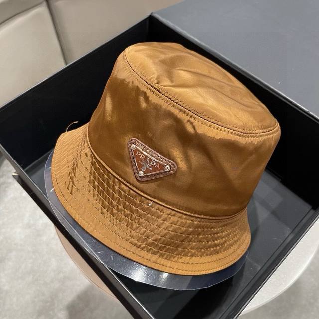 Prada普拉达 2024夏季新款专柜男女款牛仔渔夫帽，大牌出货，超方便！好搭！出街必备
