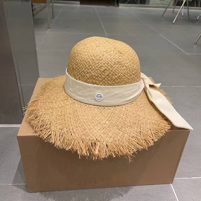 Chanel香奈儿拉菲草帽，沙滩草帽，轻盈百搭，头围57Cm - 点击图像关闭