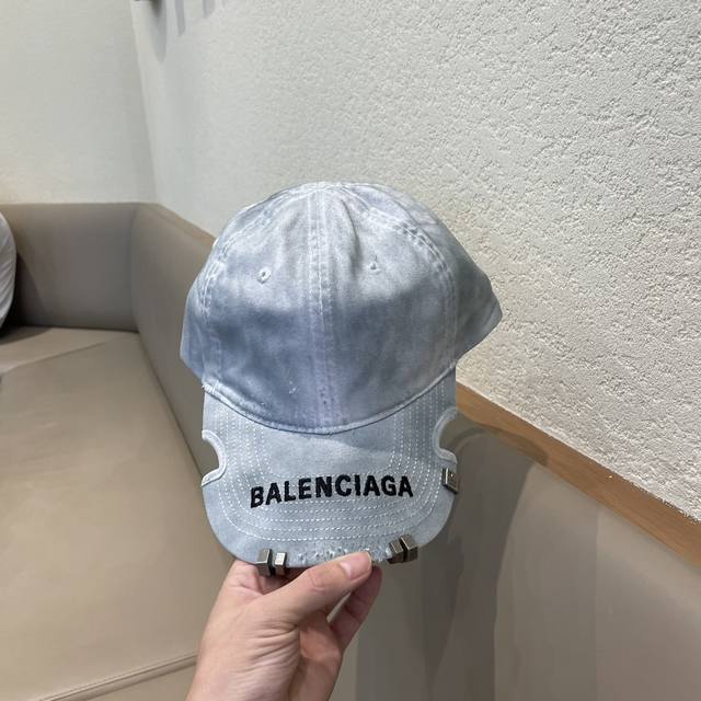 新品balenciaga巴黎世家新款棒球帽 现货秒发简约时尚超级无敌好看的帽子！情侣款！原单货比起其他帽子的