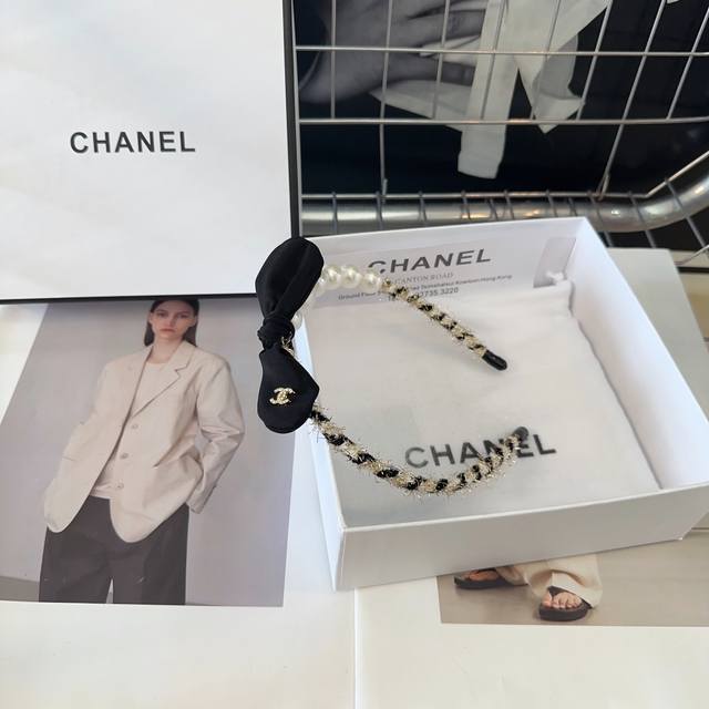 配包装盒 Chanel 香奈儿 最新小香发箍，简单实用，时尚潮流！超级好看！小仙女必备