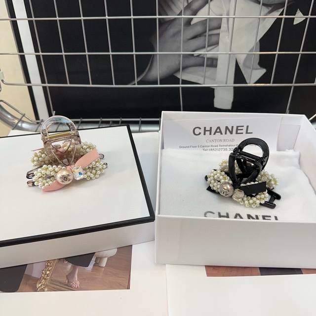 配包装盒 单个 Chanel 香奈儿 最新小香爆款小珍珠抓夹，绝美的一款！小仙女必备