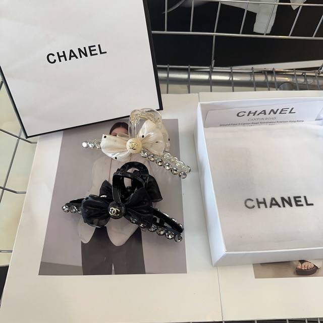 配包装盒 Chanel 香奈儿 最新款小香爆款抓夹，质量超赞！名媛范儿十足，小仙女必备