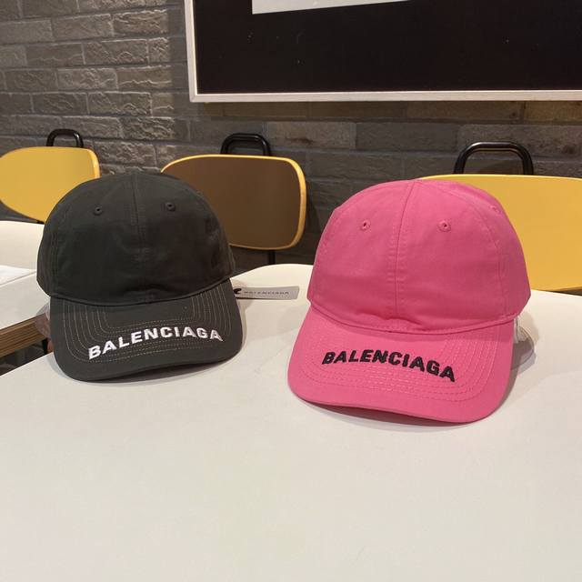 特 Balenciaga官网同步上线 韩版新款英式运动款重工定制款原单品质 男女通用棒球帽 纯绵地质面料