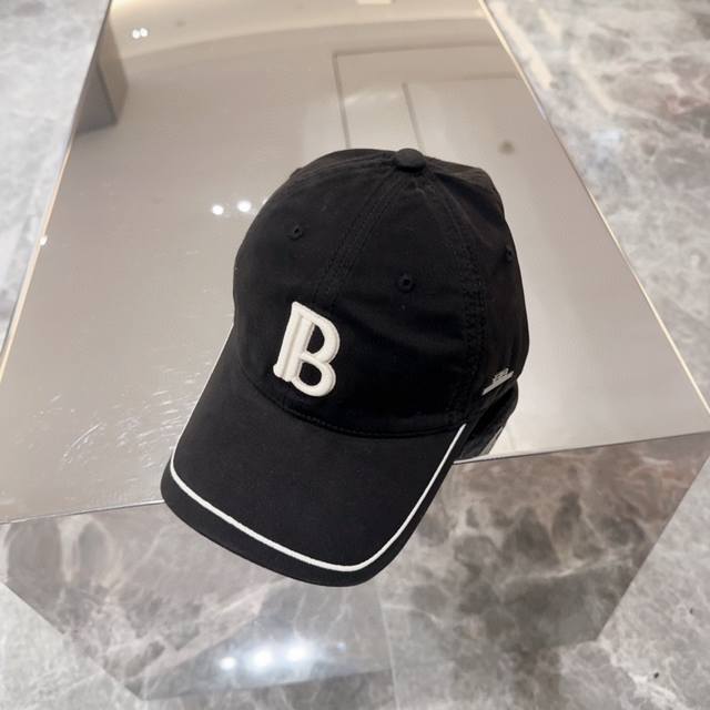 Balencia*A 巴黎世家新款棒球帽 简约时尚超级无敌好看的帽子！