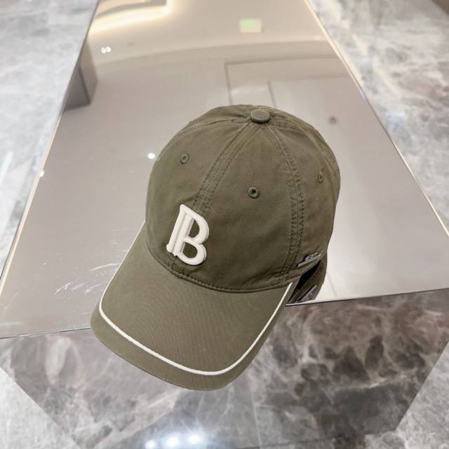Balencia*A 巴黎世家新款棒球帽 简约时尚超级无敌好看的帽子！ - 点击图像关闭