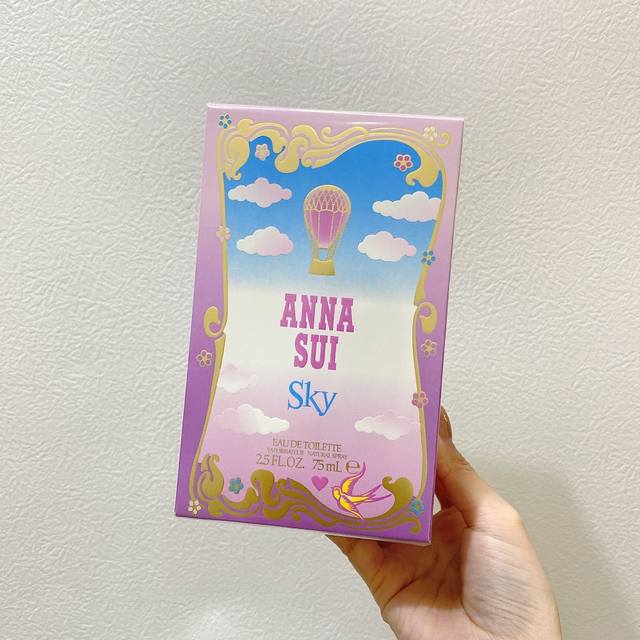 一比一 安娜苏奇幻热气球香水75Ml 乘上热气球飞到童话里-少女的梦境变成现实的更高乘风飞飞翔无限可能，赶快坐上把幻想变成现实的热气球来到安娜的童话世界；前调：