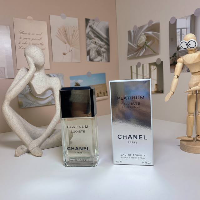 香奈儿白金男士100Ml Chanel Egoiste Platinum,1993 品牌：香奈儿 调香师：Jacques Polge 属性：男香 香调：花香木质