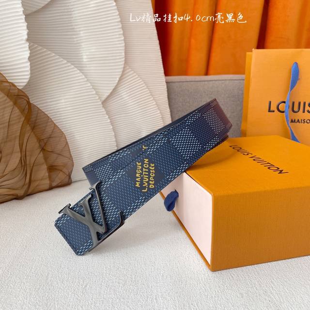 特 Louis Vuitton ：经典原单品质，面蓝色格纹印花配蓝色平纹底，搭配原单精品扣，精工制作，细节看图，实物拍摄，高端奢华，宽度4.0Cm - 点击图像关闭