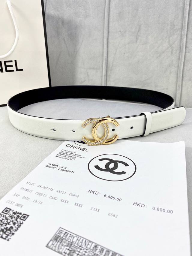 特 宽度3.0Cm Chanel 香奈儿 经典款平纹 两面原版牛皮金 银 色镶钻钢扣。