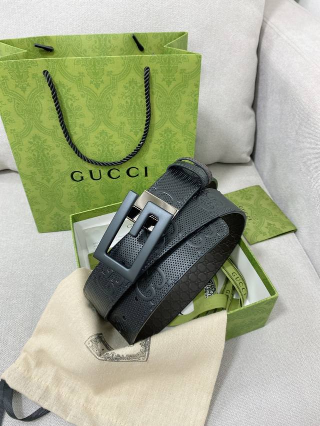 Gucci 海外专柜同步新款，双面可用原单腰带，进口原厂头层牛皮，搭配精品旋转扣头，宽度3.5Cm - 点击图像关闭