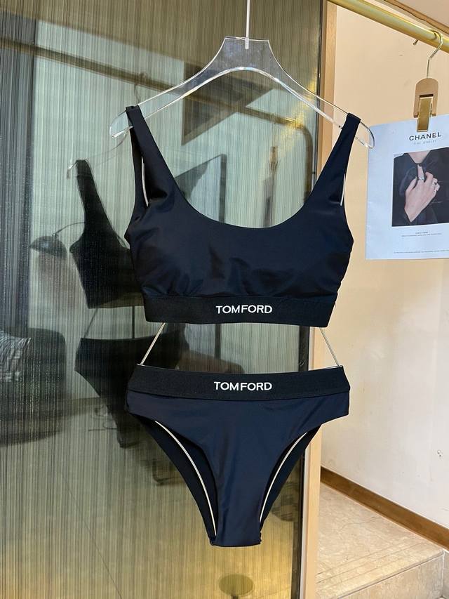 特 ￥P Tomford新款比基尼中古套装 小香logo印花吊带背心+三角打底裤分体泳衣，黑色，S M L Xl