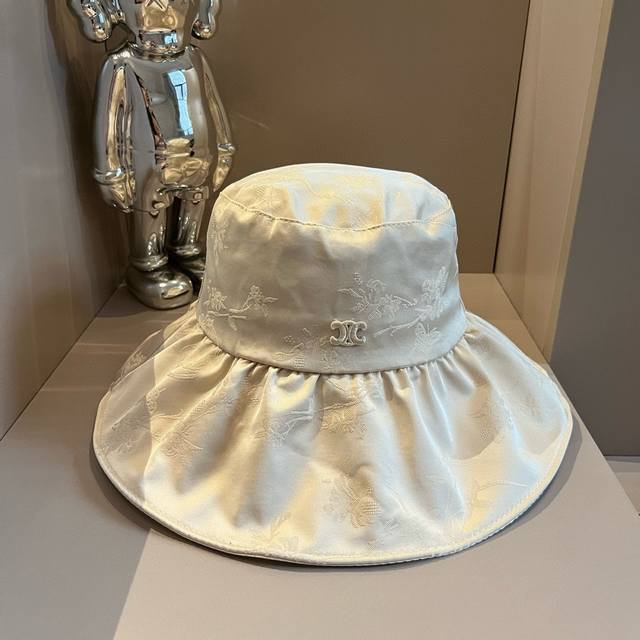 Celine赛琳新款遮阳帽，荷叶边遮掩布帽，头围57Cm