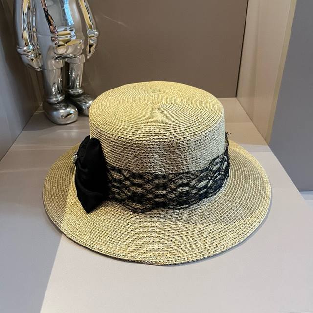 Chanel香奈儿新款平顶草帽，细草制作，帽型超赞