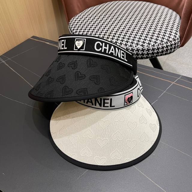 香奈儿 Chanel2024原单夏季新款爱心空顶帽，跑步遮阳防晒两不误，夏季必备单品，戴着不闷热，非常有活力的一款，超级无敌好看
