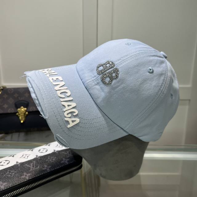 新品balenciaga巴黎世家新款棒球帽 现货秒发简约时尚超级无敌好看的帽子！情侣款！原单货比起其他帽子的优势，
