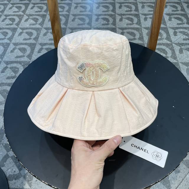 Chanel夏季新款渔夫帽女大檐黑胶防紫外线遮阳帽海边出游防风太阳帽