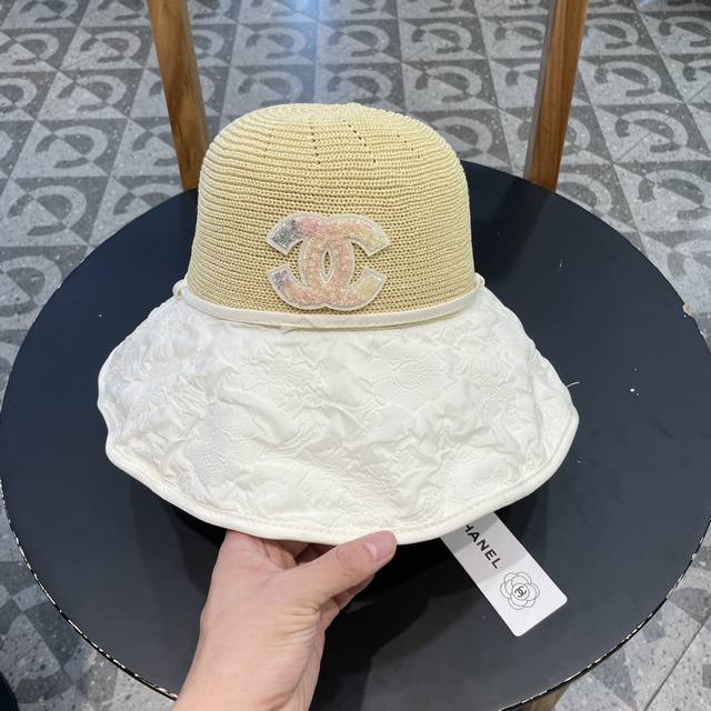 Chanel夏季新款渔夫帽女大檐黑胶防紫外线遮阳帽海边出游防风太阳帽 - 点击图像关闭