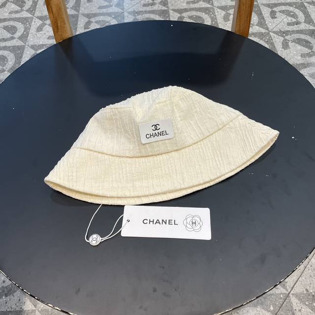 香奈儿chanel 新品渔夫帽，小香经典简约，时尚休闲设计