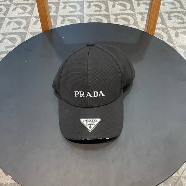 普拉达 Prada 新品棒球帽时尚潮流，高端做工！细节看实拍哦