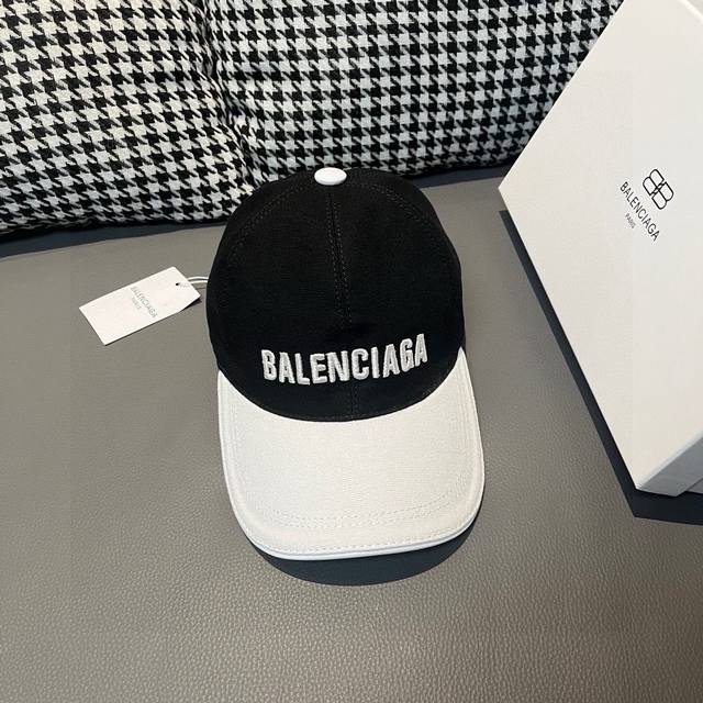 新款出货 配盒子布袋，Balenciaga 巴黎世家 新款原单棒球帽，黑白拼色，1:1开模订制，全新立体刺绣，精致无暇！原版帆布面料+头层牛皮，做工细致，原厂品