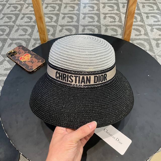 Dior迪奥2024新款草帽 精简盆帽 代购版本！时尚潮流，高端做工！非一般的品质，细节看实拍哦