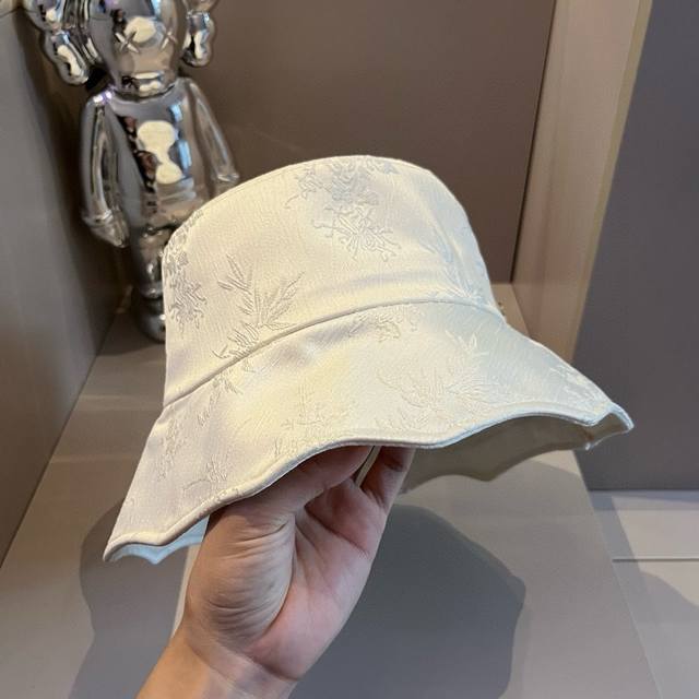 Dior中国风遮阳帽，波浪边渔夫帽，头围57Cm