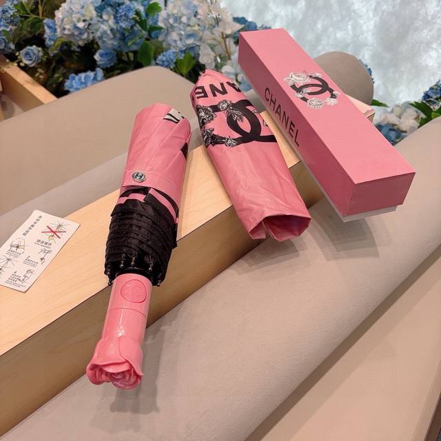 Chanel 香奈儿 新款玫瑰花头柄金枝 三折自动折叠晴雨伞 选用台湾进口uv防紫外线伞布 原单代工级品质. - 点击图像关闭