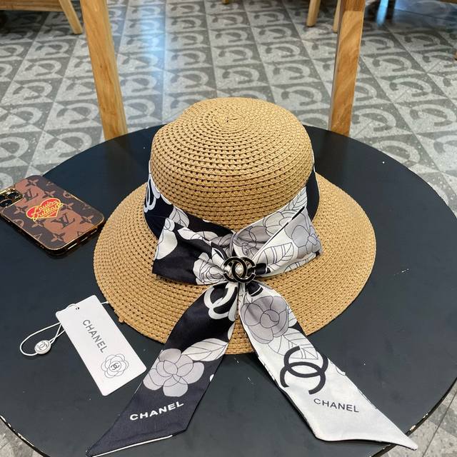 Chanel香奈儿拼色渔夫草帽，可折叠遮阳帽，细草制作，头围57Cm - 点击图像关闭