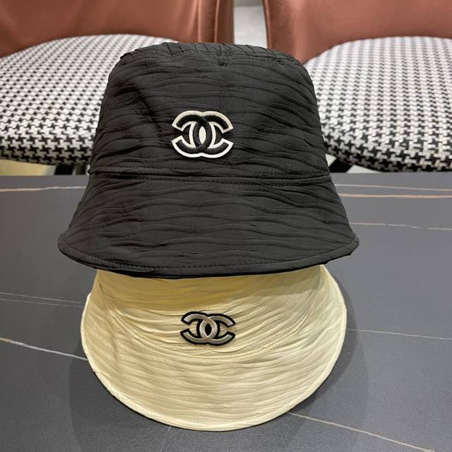 Chanel 2024香奈儿新款渔夫帽，最适合假期出游的一款 - 点击图像关闭