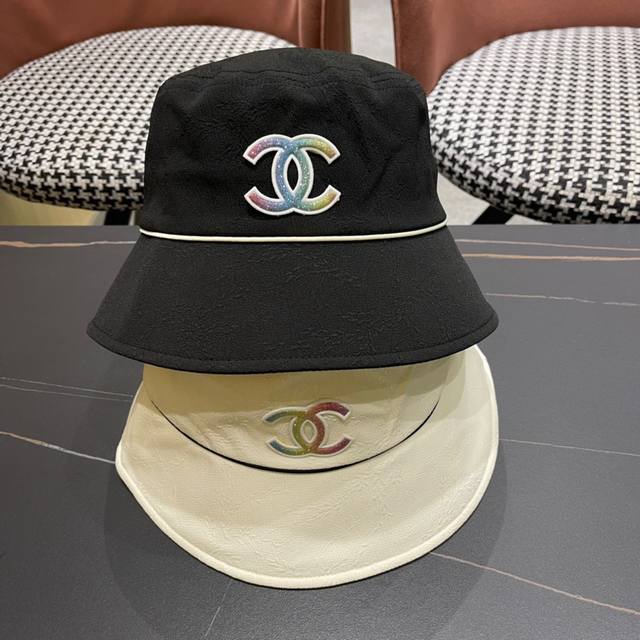Chanel 香奈儿新款渔夫帽，爽朗阳光 最适合假期出游的一款