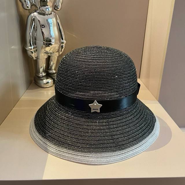 Miumiu缪缪新款欧根纱盆帽，拼色遮阳帽，头围57Cm