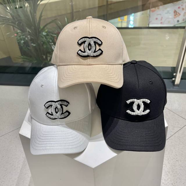 Chanel香奈儿新款鸭舌帽，高品质棒球帽，黑 白米三色，头围57Cm左右