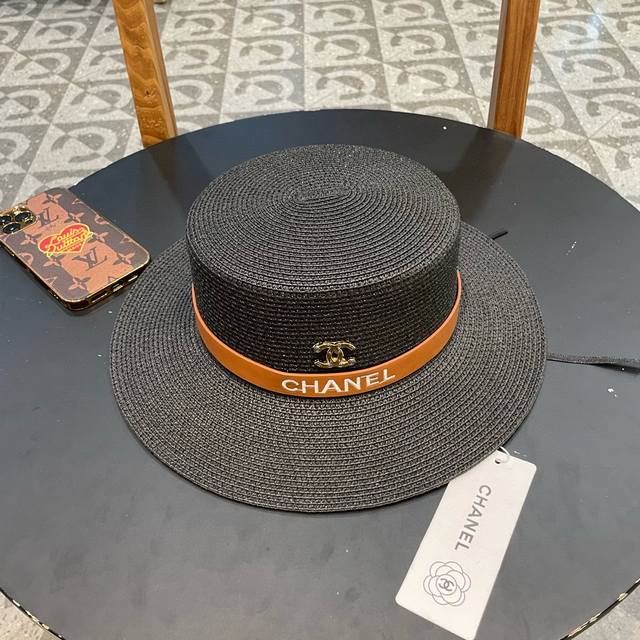 Chanel香奈儿 2024的新款草帽沙滩风，简约大方，新款帽型超美腻，新品上架