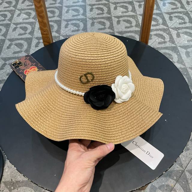 Dior迪奥 2024新款草编拼色大帽沿草帽，度假休闲必备，优雅大方的一款 - 点击图像关闭