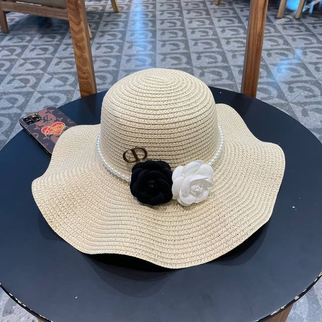 Dior迪奥 2024新款草编拼色大帽沿草帽，度假休闲必备，优雅大方的一款 - 点击图像关闭