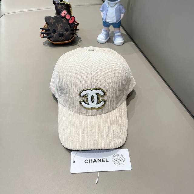 Chanel香奈儿新款经典休闲潮流款 上架灯芯绒简约棒球帽日韩风格，随便搭配都超好看！出门旅游，绝对要入手的一款