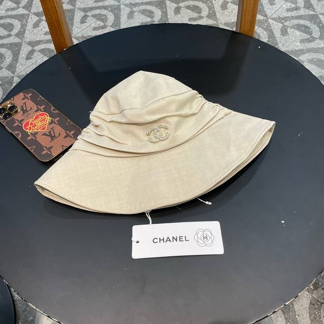Chanel香奈儿 2024新款小香风褶皱款渔夫帽～简约大气 防晒设计，可折叠的一款 - 点击图像关闭