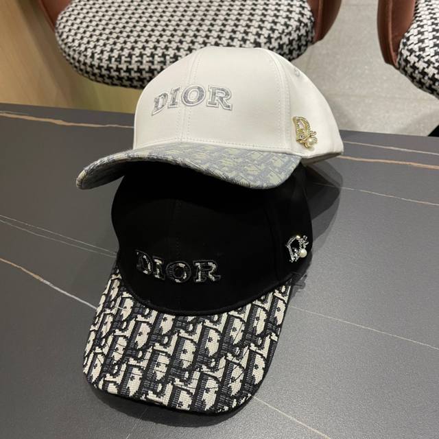 Dior迪奥 2024新款走量简约棒球帽，新款出货，大牌款超好搭配，赶紧入手！