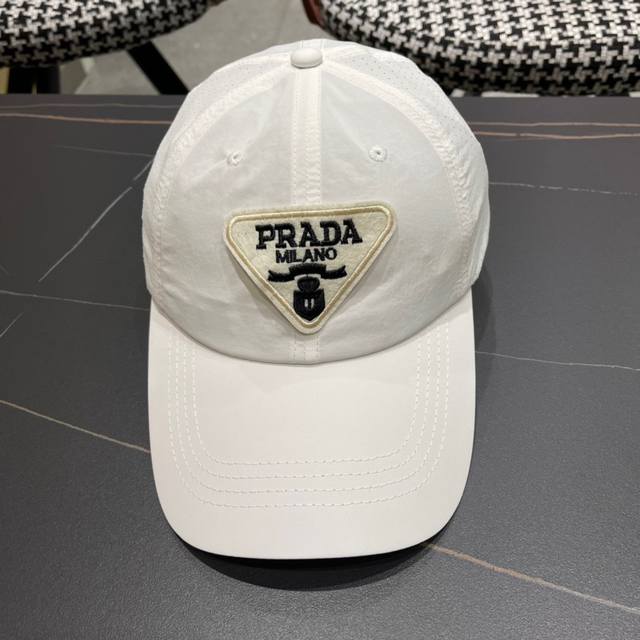 Prada普拉达 2024早春新款超薄透气款棒球帽，经典款男女通用