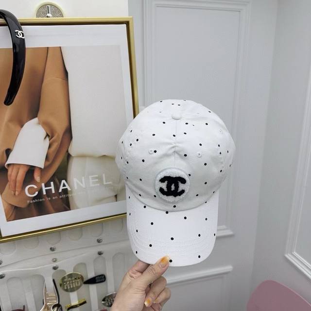 跑量 Chanel 新款波点棒球帽 甜美温柔的设计~ 很高级的色系呀