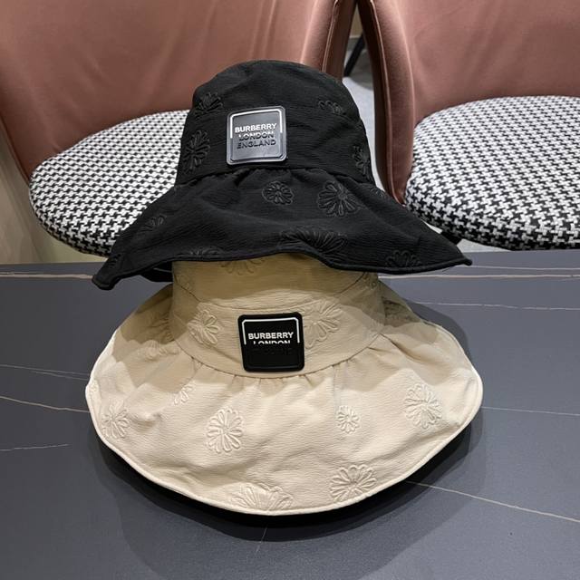 Burberry巴宝莉新款渔夫帽，大牌高级十感足！简约尚时风，尊享品质感！