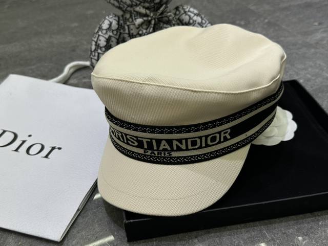 特价 配防尘袋。 Dior迪奥 2024新款大牌织带简约军帽，立体帽形设计，百搭大牌～ - 点击图像关闭