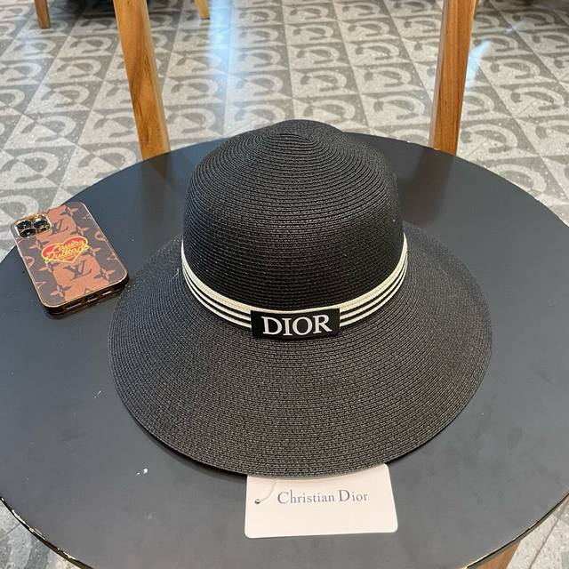 Dior迪奥 2024春夏款新款简约棒球帽，新款出货，大牌款超好搭配，赶紧入手！