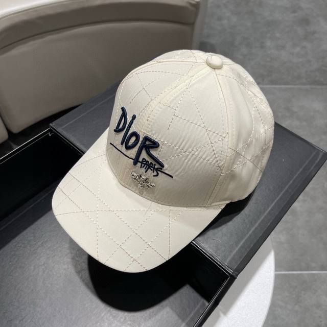 Dior迪奥 2024春夏新款走量简约棒球帽，新款出货，大牌款超好搭配，赶紧入手！