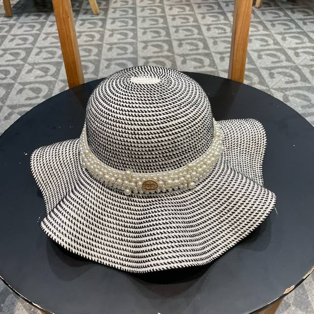 Chanel香奈儿 2024新款小香风密织度假风盆帽草帽，出街旅行单品 - 点击图像关闭