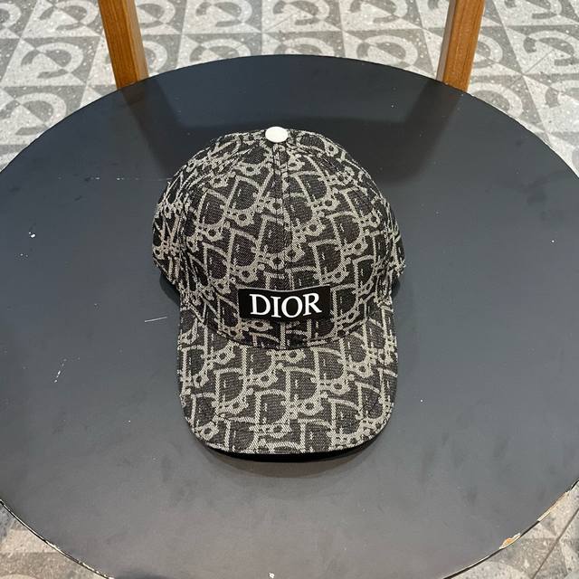 Dior迪奥 2024新款牛仔款棒球帽，新款出货，大牌款超好搭配，赶紧入手！
